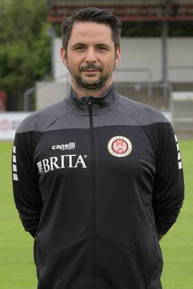15.07.2021, xjhx, Fussball 3.Liga, SV Wehen Wiesbaden Porträt - Porträttermin 2021 2022 emspor, v.l. Leitender Physiotherapeut Jürgen Kern (DFL DFB REGULATIONS PROHIBIT ANY USE OF PHOTOGRAPHS as IMAGE SEQUENCES and or QUASI-VIDEO) Wehen