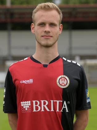15.07.2021, xjhx, Fussball 3.Liga, SV Wehen Wiesbaden Porträt - Porträttermin 2021 2022 emspor, v.l. Lucas Brumme (SV Wehen Wiesbaden) (DFL DFB REGULATIONS PROHIBIT ANY USE OF PHOTOGRAPHS as IMAGE SEQUENCES and or QUASI-VIDEO) Wehen