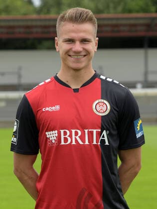 15.07.2021, xjhx, Fussball 3.Liga, SV Wehen Wiesbaden Porträt - Porträttermin 2021 2022 emspor, v.l. Florian Carstens (SV Wehen Wiesbaden) (DFL DFB REGULATIONS PROHIBIT ANY USE OF PHOTOGRAPHS as IMAGE SEQUENCES and or QUASI-VIDEO) Wehen