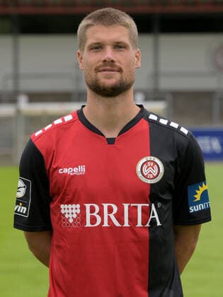 15.07.2021, xjhx, Fussball 3.Liga, SV Wehen Wiesbaden Porträt - Porträttermin 2021 2022 emspor, v.l. Johannes Wurtz (DFL DFB REGULATIONS PROHIBIT ANY USE OF PHOTOGRAPHS as IMAGE SEQUENCES and or QUASI-VIDEO) Wehen