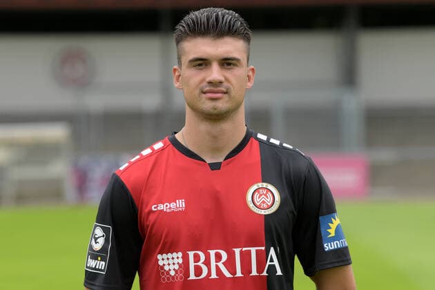 15.07.2021, xjhx, Fussball 3.Liga, SV Wehen Wiesbaden Porträt - Porträttermin 2021 2022 emspor, v.l. Jozo Stanic (DFL DFB REGULATIONS PROHIBIT ANY USE OF PHOTOGRAPHS as IMAGE SEQUENCES and or QUASI-VIDEO) Wehen