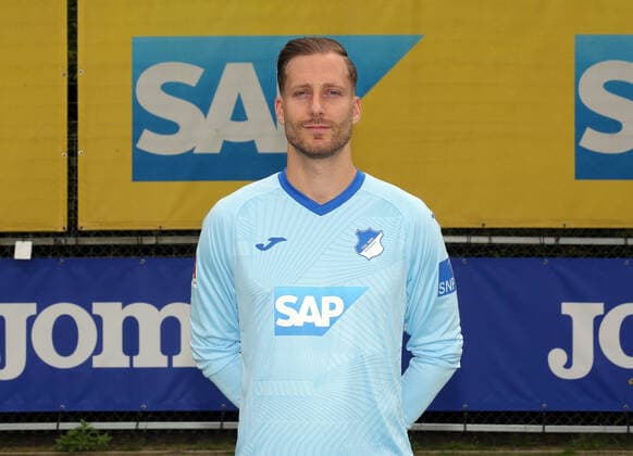 Oliver Baumann , TSG 1899 Hoffenheim . Porträttermin TSG 1899 Hoffenheim 2021-2022 . Zuzenhausen, GER, 15.07.2020 ,Fussball 1. Bundesliga 2021 2022 . Editorial use only !