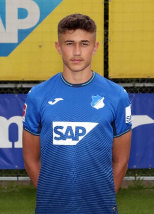 Tom Bischof , TSG 1899 Hoffenheim . Porträttermin TSG 1899 Hoffenheim 2021-2022 . Zuzenhausen, GER, 15.07.2020 ,Fussball 1. Bundesliga 2021 2022 . Editorial use only !