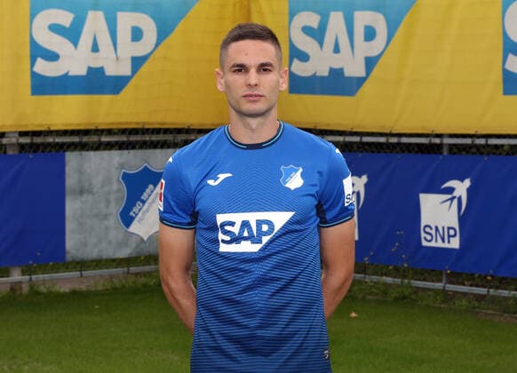 Mijat Gacinovic , TSG 1899 Hoffenheim . Porträttermin TSG 1899 Hoffenheim 2021-2022 . Zuzenhausen, GER, 15.07.2020 ,Fussball 1. Bundesliga 2021 2022 . Editorial use only !