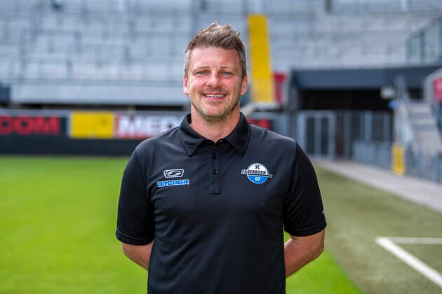 Chef-Trainer Lukas Kwasniok; SC Paderborn 07; 2.BL, Porträttermin 2021 2022 Copyright: xDavidxInderliedx