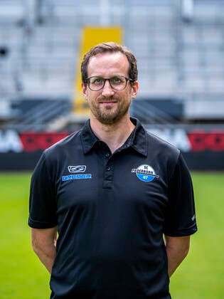 Physiotherapeut Jörg Liebeck; SC Paderborn 07; 2.BL, Porträttermin 2021 2022 Copyright: xDavidxInderliedx