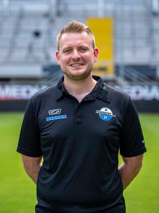 Physiotherapeut Jakob Haunerland; SC Paderborn 07; 2.BL, Porträttermin 2021 2022 Copyright: xDavidxInderliedx