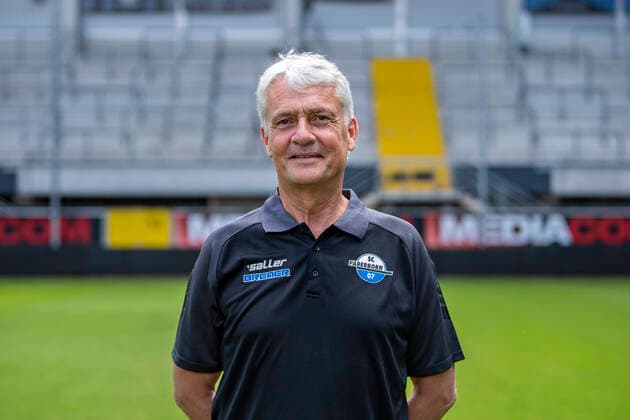 Mannschaftsarzt Dr. Hans Walter Hemmen; SC Paderborn 07; 2.BL, Porträttermin 2021 2022 Copyright: xDavidxInderliedx
