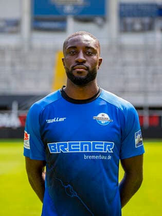 Prince Osei Owusu; SC Paderborn 07; 2.BL, Porträttermin 2021 2022 Copyright: xDavidxInderliedx
