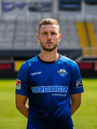 Dennis Srbeny; SC Paderborn 07; 2.BL, Porträttermin 2021 2022 Copyright: xDavidxInderliedx