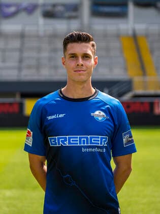 John Iredale; SC Paderborn 07; 2.BL, Porträttermin 2021 2022 Copyright: xDavidxInderliedx