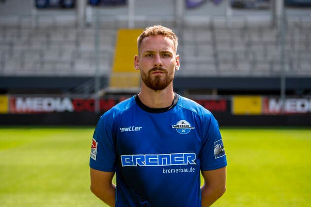 Jannis Heuer; SC Paderborn 07; 2.BL, Porträttermin 2021 2022 Copyright: xDavidxInderliedx