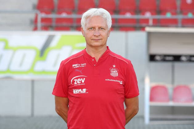 Teampraesentation Zwickau 15.07.2021 Mannschaftsarzt Dr. med. Bernhard Karich; FSV Zwickau, 3.Liga, Porträttermin 2021 2022 , Zwickau, 15.07.2021, Stadion Zwickau, Fussball ,