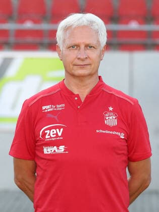 Teampraesentation Zwickau 15.07.2021 Mannschaftsarzt Dr. med. Bernhard Karich; FSV Zwickau, 3.Liga, Porträttermin 2021 2022 , Zwickau, 15.07.2021, Stadion Zwickau, Fussball ,