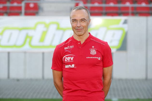 Teampraesentation Zwickau 15.07.2021 Mannschaftsarzt Dr. Uwe Flötgen Floetgen; FSV Zwickau, 3.Liga, Porträttermin 2021 2022 , Zwickau, 15.07.2021, Stadion Zwickau, Fussball ,