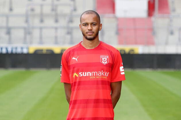 Teampraesentation Halle 15.07.2021 Louis Samson (27, Halle); Hallescher FC, 3.Liga, Porträttermin 2021 2022 , Halle, 15.07.2021, Leuna Chemie Stadion, Fussball ,