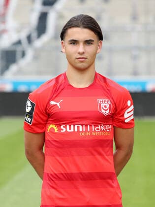 Teampraesentation Halle 15.07.2021 Jan Shcherbakovski (11, Halle); Hallescher FC, 3.Liga, Porträttermin 2021 2022 , Halle, 15.07.2021, Leuna Chemie Stadion, Fussball ,