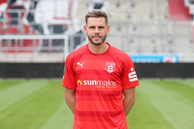 Teampraesentation Halle 15.07.2021 Justin Eilers (9, Halle); Hallescher FC, 3.Liga, Porträttermin 2021 2022 , Halle, 15.07.2021, Leuna Chemie Stadion, Fussball ,
