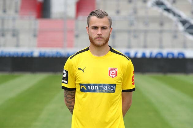Teampraesentation Halle 15.07.2021 Torhüter Sven Müller Mueller (1, Halle); Hallescher FC, 3.Liga, Porträttermin 2021 2022 , Halle, 15.07.2021, Leuna Chemie Stadion, Fussball ,