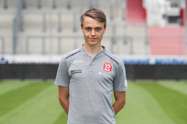 Teampraesentation Halle 15.07.2021 Videoanalyst Max Bergmann; Hallescher FC, 3.Liga, Porträttermin 2021 2022 , Halle, 15.07.2021, Leuna Chemie Stadion, Fussball ,