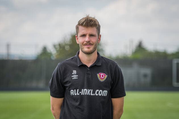 Physiotherapeut Julian Binder; SG Dynamo Dresden; 2.BL, Porträttermin 2021 2022
