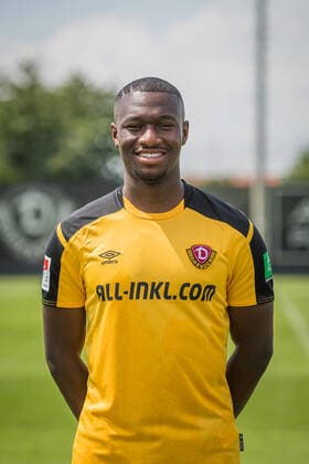 Agyemang Diawusie; SG Dynamo Dresden; 2.BL, Porträttermin 2021 2022