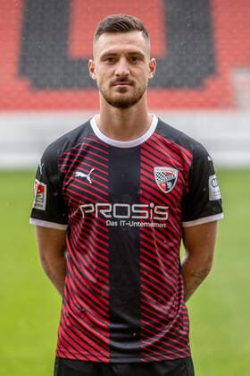 Maximilian Wolfram (8, FCI); FC Ingolstadt 04; 2.BL, Porträttermin 2021 2022 2. Bundesliga - FC Ingolstadt 04 Saison 2021 2022
