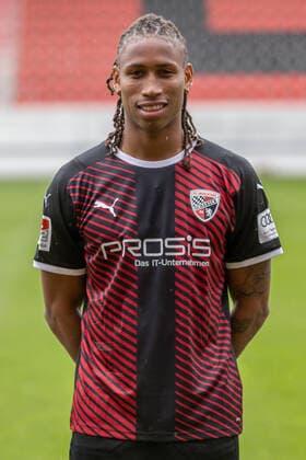 Caniggia Ginola Elva (14, FCI) ; FC Ingolstadt 04; 2.BL, Porträttermin 2021 2022 2. Bundesliga - FC Ingolstadt 04 Saison 2021 2022