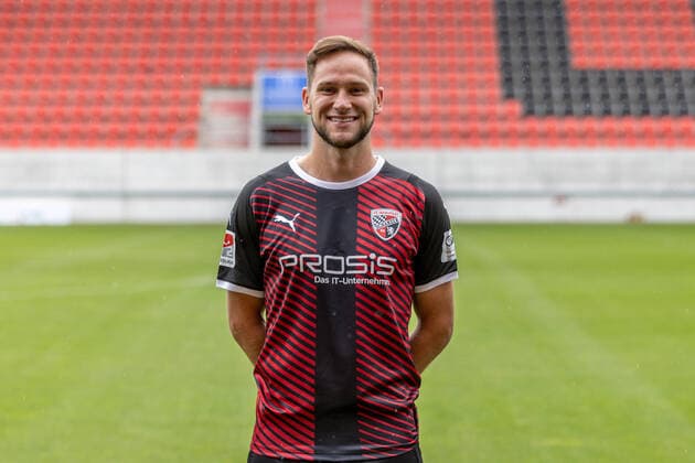 Michael Heinloth (17, FCI) ; FC Ingolstadt 04; 2.BL, Porträttermin 2021 2022 2. Bundesliga - FC Ingolstadt 04 Saison 2021 2022