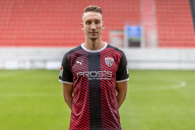 Tobias Schröck (21, FCI) ; FC Ingolstadt 04; 2.BL, Porträttermin 2021 2022 2. Bundesliga - FC Ingolstadt 04 Saison 2021 2022