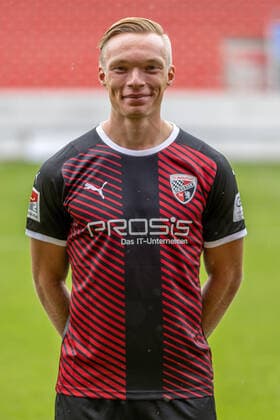 Ilmari Niskanen (22, FCI) ; FC Ingolstadt 04; 2.BL, Porträttermin 2021 2022 2. Bundesliga - FC Ingolstadt 04 Saison 2021 2022