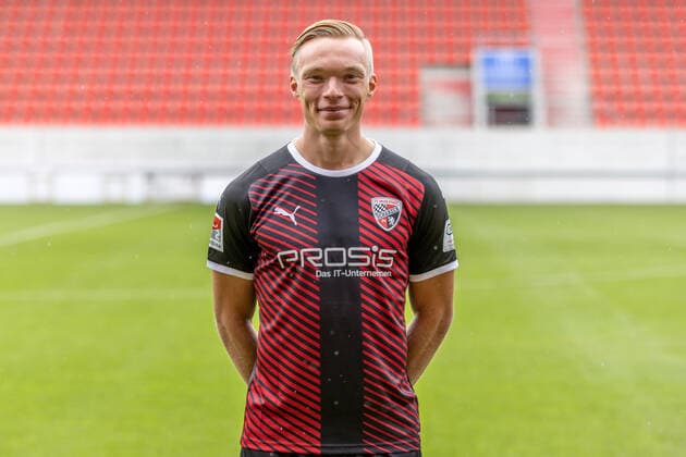 Ilmari Niskanen (22, FCI) ; FC Ingolstadt 04; 2.BL, Porträttermin 2021 2022 2. Bundesliga - FC Ingolstadt 04 Saison 2021 2022