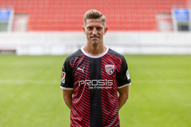 Jan Hendrik Marx (26, FCI) ; FC Ingolstadt 04; 2.BL, Porträttermin 2021 2022 2. Bundesliga - FC Ingolstadt 04 Saison 2021 2022
