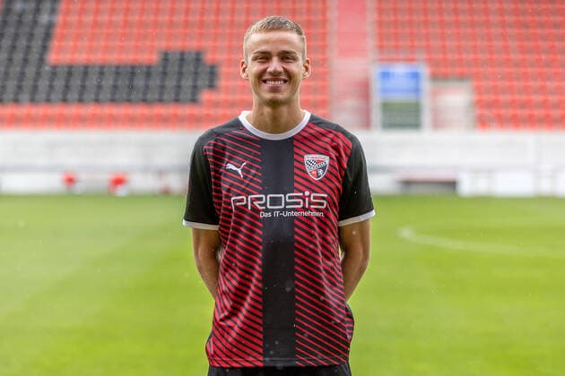 Filip Bilbija (35, FCI) ; FC Ingolstadt 04; 2.BL, Porträttermin 2021 2022 2. Bundesliga - FC Ingolstadt 04 Saison 2021 2022