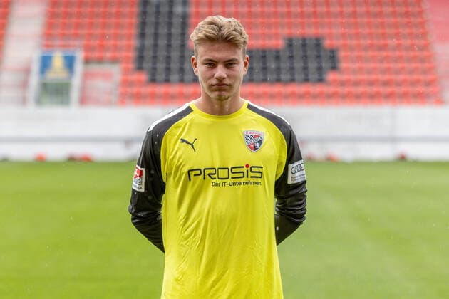 Torwart Lukas Schellenberg (39, TW) ; FC Ingolstadt 04; 2.BL, Porträttermin 2021 2022 2. Bundesliga - FC Ingolstadt 04 Saison 2021 2022