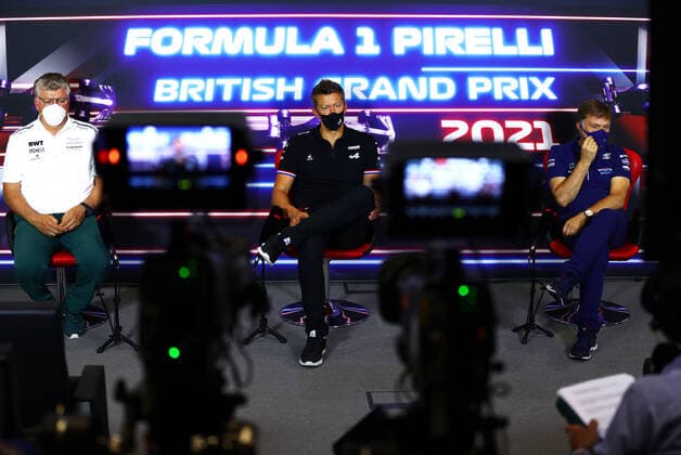 F1 Grand Prix of Great Britain Otmar Szafnauer (ROU, Aston Martin Cognizant F1 Team), Marcin Budkowski (POL, Alpine F1 Team), Jost Capito (GER, Williams Racing), F1 Grand Prix of Great Britain at Silverstone Circuit on July 16, 2021 in Silverstone, United Kingdom. (Photo by Dan Istitene Getty Images FIA Pool via HOCH ZWEI) Silverstone Silverstone United Kingdom Poolfoto HOCH ZWEI Pool Getty Images ,EDITORIAL USE ONLY