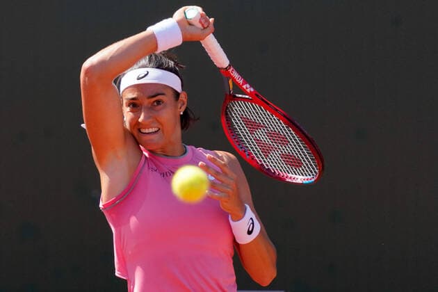 July 17, 2021, Lausanne, Vaud, Switzerland: Lausanne, VD, Switzerland: FranceÃ¢â‚¬â ¢s CAROLINE GARCIA plays a forehand during her semifinal match against Clara Burel at the Ladies Open Lausanne. Lausanne Switzerland - ZUMAs230 20210717_znp_s230_001 Copyright: xCorinexScibozx