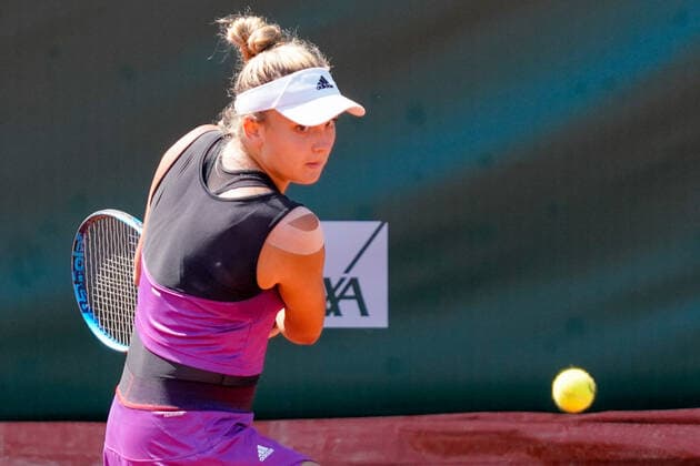 July 17, 2021, Lausanne, Vaud, Switzerland: Lausanne, VD, Switzerland: FranceÃ¢â‚¬â ¢s CLARA BUREL reaches the Ladies Open LausanneÃ¢â‚¬â ¢s final after defeating Caroline Garcia. Lausanne Switzerland - ZUMAs230 20210717_znp_s230_003 Copyright: xCorinexScibozx