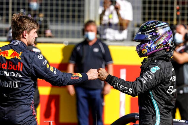 33 Max Verstappen (NED, Red Bull Racing), 44 Lewis Hamilton (GBR, Mercedes-AMG Petronas F1 Team), F1 Grand Prix of Great Britain at Silverstone Circuit on July 17, 2021 in Silverstone, United Kingdom. (Photo by HOCH ZWEI) Silverstone United Kingdom