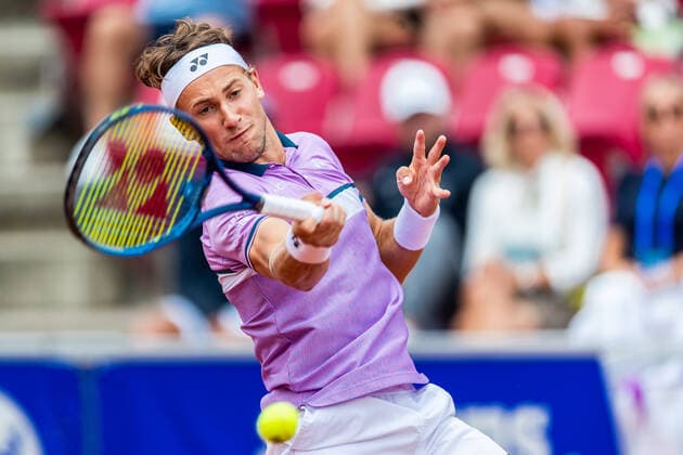 210718 Casper Ruud, Norge, spelar i finalen i singel under dag 14 av Nordea Open den 18 juli 2021 i Bastad. Copyright: MATHILDAxAHLBERG BB210718BB382