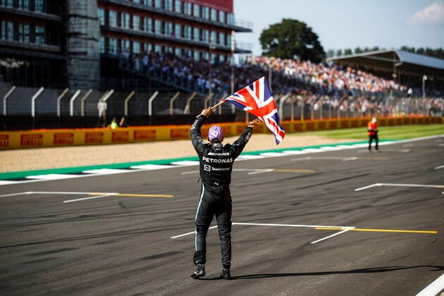 HAMILTON Lewis (gbr), Mercedes AMG F1 GP W12 E Performance, portrait celebrating his victory during the Formula 1 Pirelli British Grand Prix 2021, 10th round of the 2021 FIA Formula One World Championship, WM, Weltmeisterschaft from July 16 to 18, 2021 on the Silverstone Circuit, in Silverstone, United Kingdom - FORMULE 1 : Grand prix de Grande Bretagne - Course - Silverstone - 18 07 2021 DPPI PANORAMIC  00121021__B3_9790