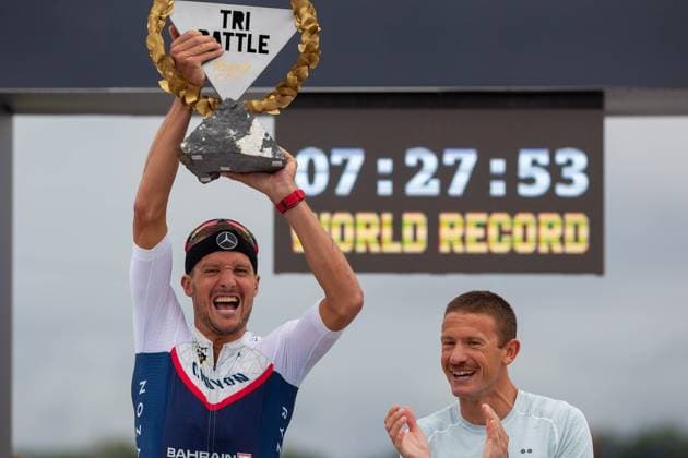 Bilder des Jahres 2021, Sport 07. Juli Sport Themen der Woche KW28 Sport Bilder des Tages Zwift Tri Battle Rojale Jan Frodeno (GER) mit Weltrekord (7:27:53 Stunden) beim Zwift Tri Battle Rojale im Allgaeu. *** Zwift Tri Battle Rojale Jan Frodeno GER with world record 7 27 53 hours at the Zwift Tri Battle Rojale in Allgaeu Copyright: xBEAUTIFULxSPORTS FrankxHaux
