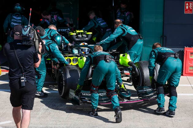 Retirement of 5 Sebastian Vettel (GER, Aston Martin Cognizant F1 Team), F1 Grand Prix of Great Britain at Silverstone Circuit on July 18, 2021 in Silverstone, United Kingdom. (Photo by HOCH ZWEI) Silverstone United Kingdom