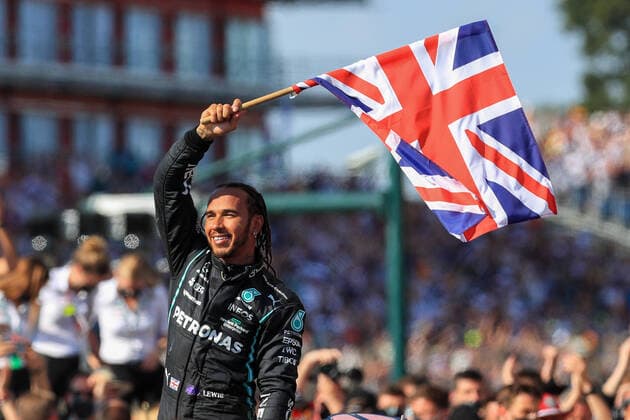 FORMULA 1 BRITISH GRAND PRIX, 18 07 2021 Silverstone Circuit,18 July 2021 Lewis Hamilton (GBR), Mercedes AMG Petronas W12 celebrates winning with a Union Jack flag during the FORMULA 1 PIRELLI BRITISH GRAND PRIX RACE at Silverstone, United Kingdom Editorial Use Only Copyright: xPhilxDuncanx ESM-0061-0028