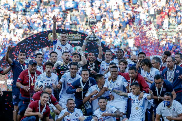 Bilder des Jahres 2021, Sport 07. Juli Sport Themen der Woche KW28 Sport Bilder des Tages July 18, 2021, Carson, California, USA: Cruz Azul Jonathan Rodriguez (21) celebrates after defeating the Club Leon during the final match of the Campeon de Campeones Cup between the Club Leon and the Cruz Azul, July 18, 2021 in Carson, Calif. The Cruz Azul won 2-1. Carson USA - ZUMAc68_ 20210718_zaf_c68_008 Copyright: xRingoxChiux