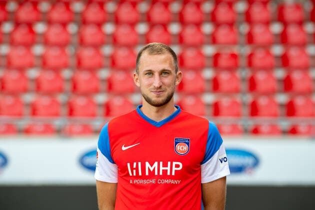 Jonas Foehrenbach (FC Heidenheim, 19), GER, 1. FC Heidenheim 1846 e.V., Fussball, 2. Bundesliga, Spielerportraits, Freisteller, Spielzeit 2021 2022, 20.07.2021, GER, 1. FC Heidenheim 1846 e.V., Fussball, 2. Bundesliga, Spielerportraits, Freisteller, Spielzeit 2021 2022, 20.07.2021 Heidenheim Copyright: xEibner-Pressefotox EP_EER