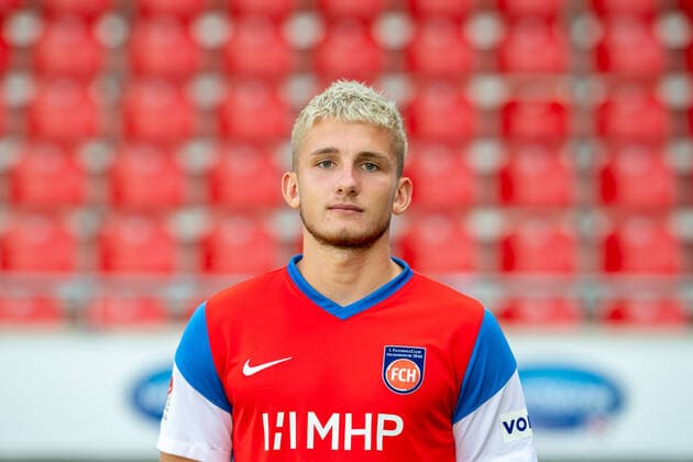 Julian Stark (FC Heidenheim, 25), GER, 1. FC Heidenheim 1846 e.V., Fussball, 2. Bundesliga, Spielerportraits, Freisteller, Spielzeit 2021 2022, 20.07.2021, GER, 1. FC Heidenheim 1846 e.V., Fussball, 2. Bundesliga, Spielerportraits, Freisteller, Spielzeit 2021 2022, 20.07.2021 Heidenheim Copyright: xEibner-Pressefotox EP_EER