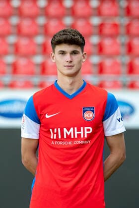 Tim Seifert (FC Heidenheim, 36), GER, 1. FC Heidenheim 1846 e.V., Fussball, 2. Bundesliga, Spielerportraits, Freisteller, Spielzeit 2021 2022, 20.07.2021, GER, 1. FC Heidenheim 1846 e.V., Fussball, 2. Bundesliga, Spielerportraits, Freisteller, Spielzeit 2021 2022, 20.07.2021 Heidenheim Copyright: xEibner-Pressefotox EP_EER