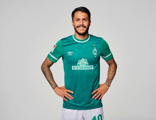 Portraits SV Werder Bremen 2021 2022 SV Werder Bremen; 2.BL, Porträttermin 2021 2022 Leonardo Bittencourt (Werder Bremen 10)