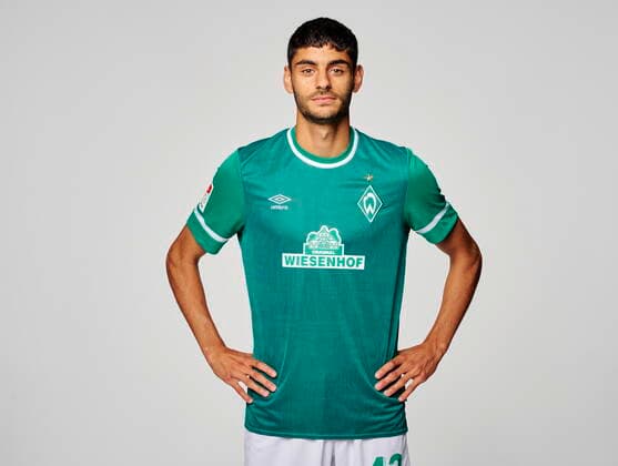 Portraits SV Werder Bremen 2021 2022 SV Werder Bremen; 2.BL, Porträttermin 2021 2022 Eren Dinkci (Werder Bremen 43)